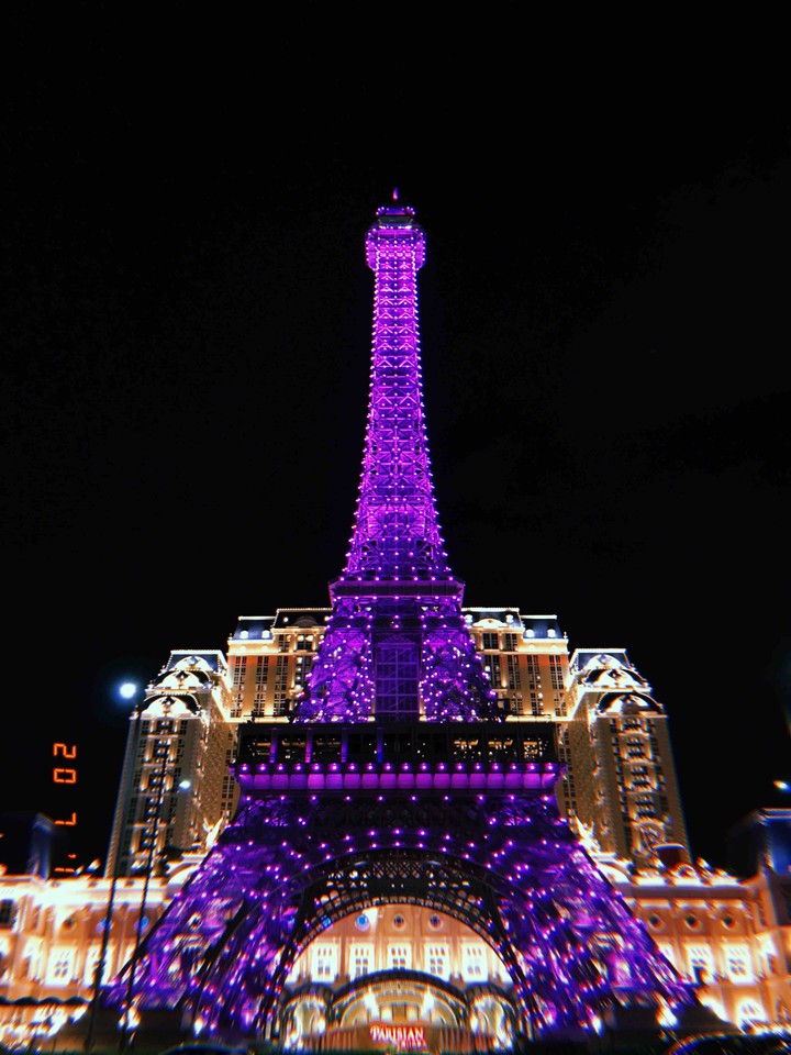 ᴇɪғғᴇʟ ᴛᴏᴡᴇʀ