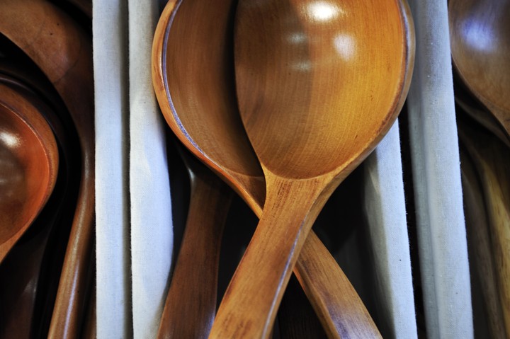 Dishware