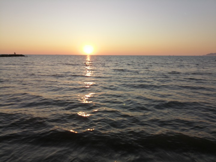 море