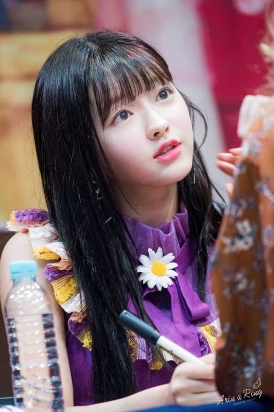 Korean singer Oh My Girl