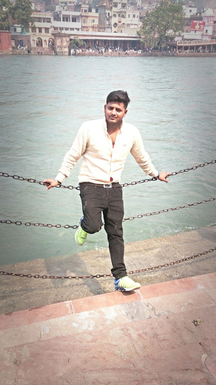 hiiiiiiiiii.....