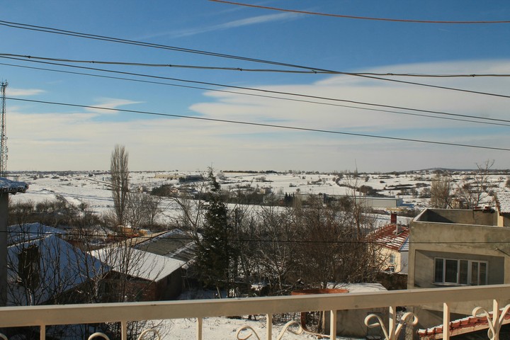 Balkondan dünyaya