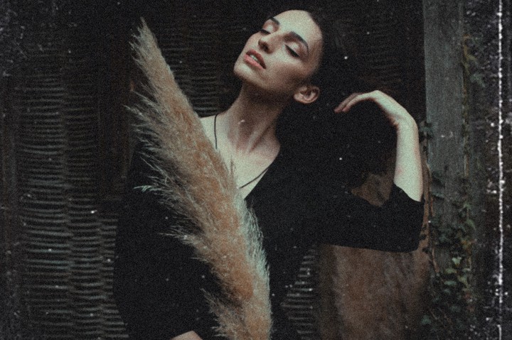 girl with beautiful neck