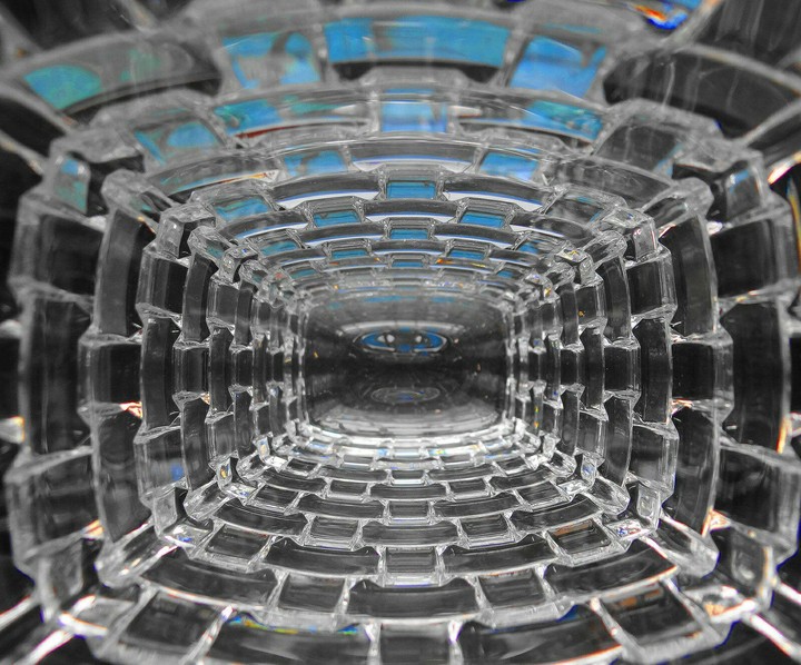 Narrow way of Glass