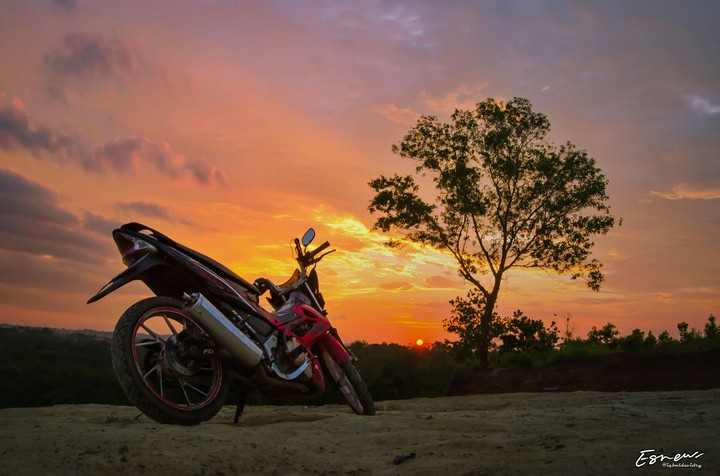sunset with fu