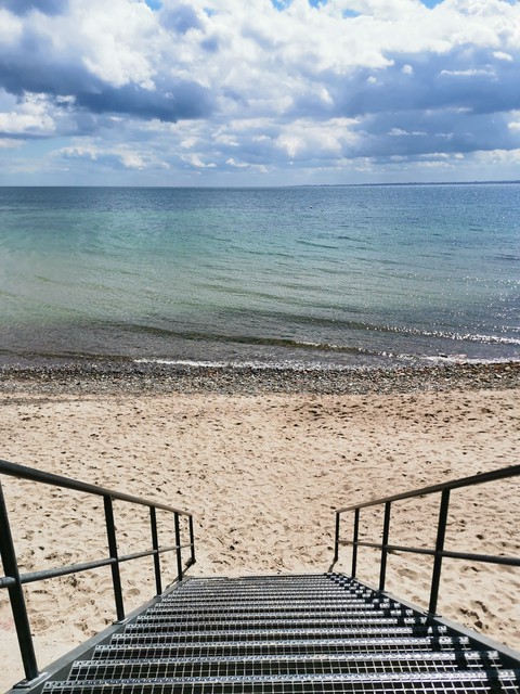 ××× Stairs to the sea ×××