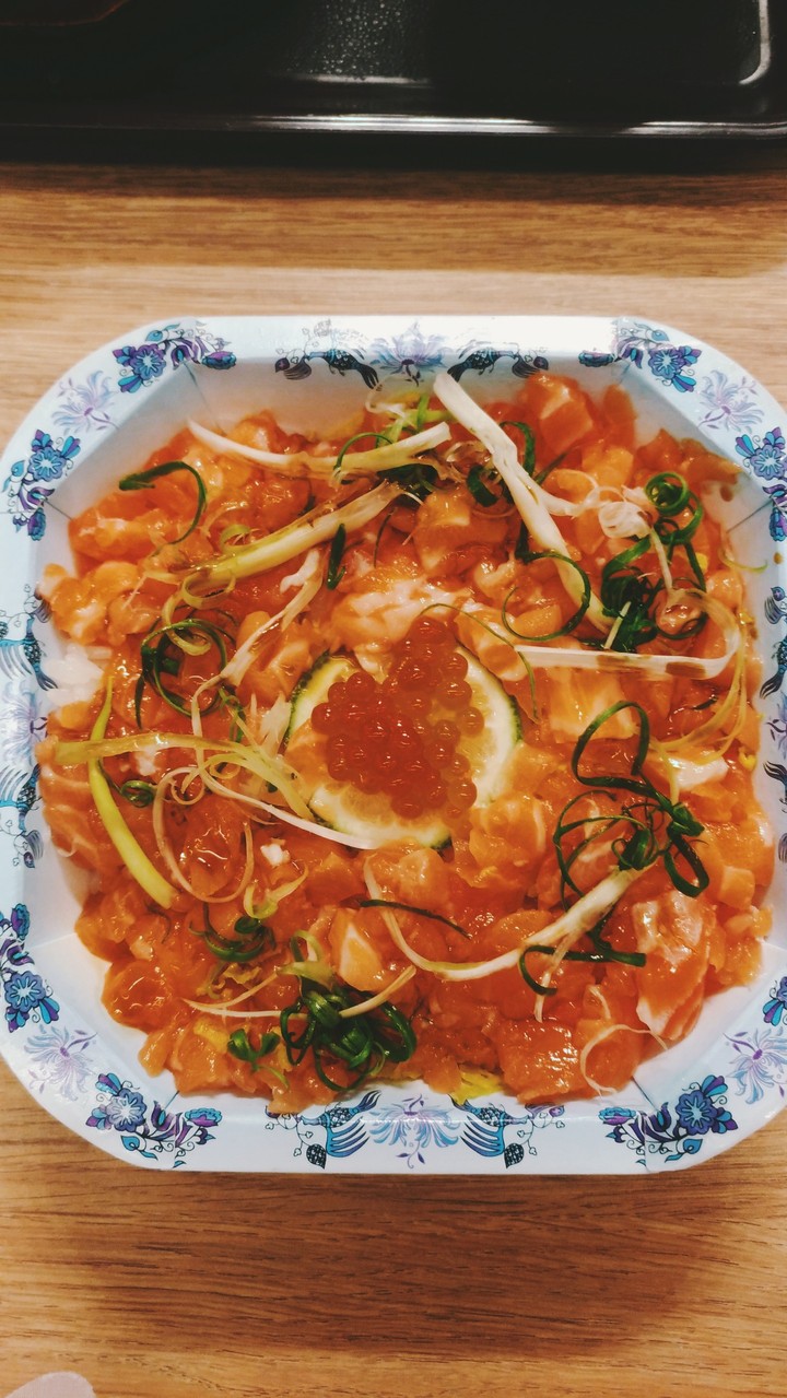 鮭魚親子丼