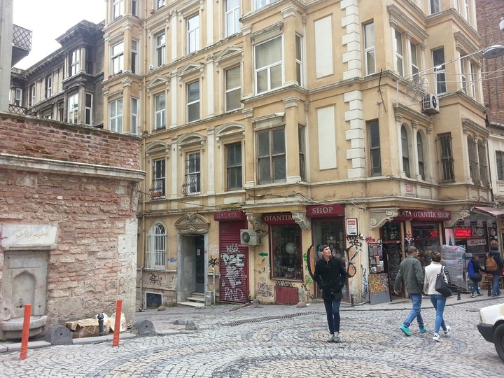 Street : GALATA TOWER