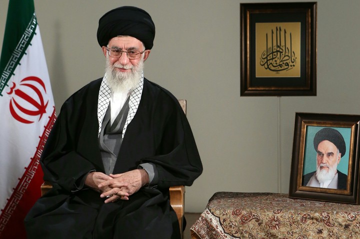 امام خامنه ای