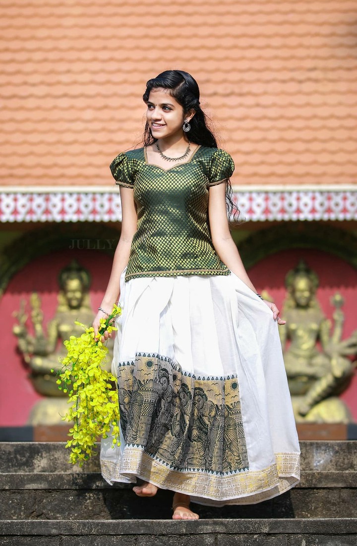 SKIRT GIRLS