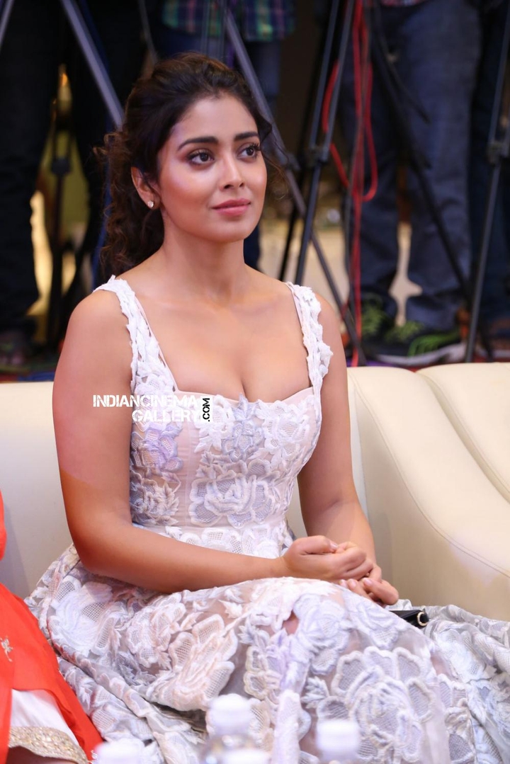 shriya sharsn
