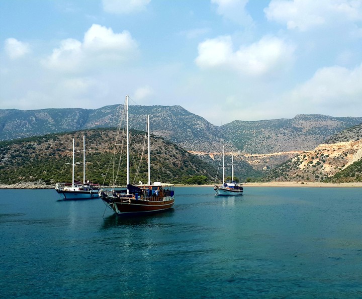 Море
