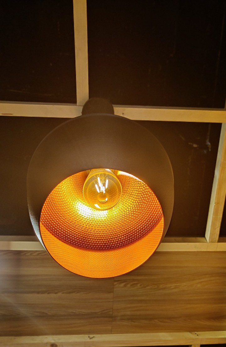 A light bulb DS