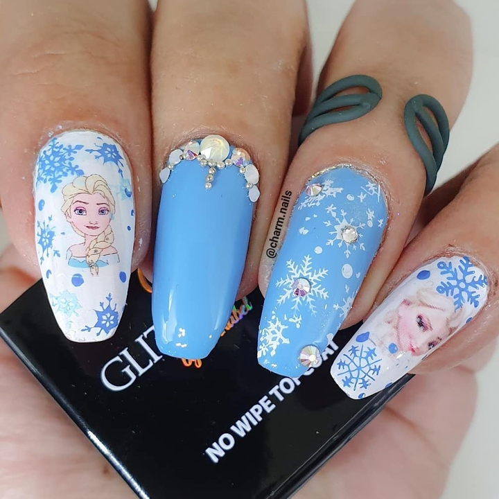 NAILS IN FROZEN STYLE
