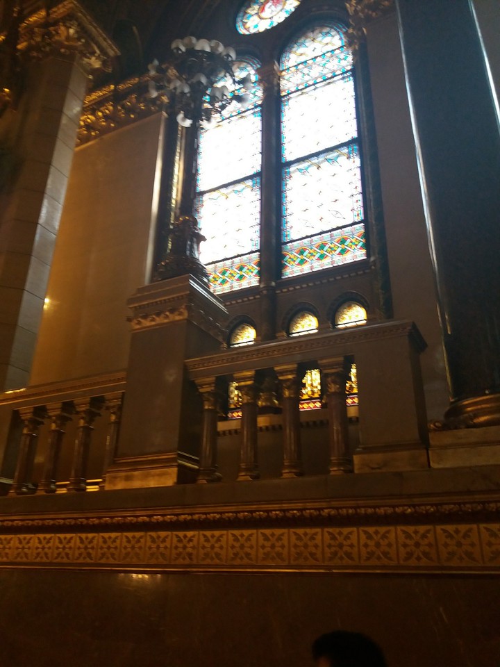 Bp.