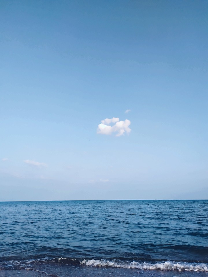 lonely cloud