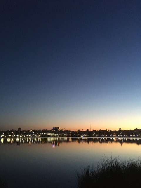 sky, 湖水桌布