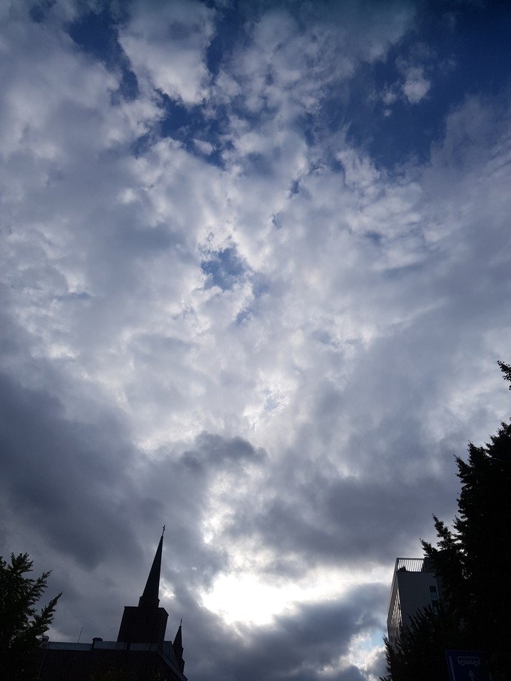 하늘 구름 sky