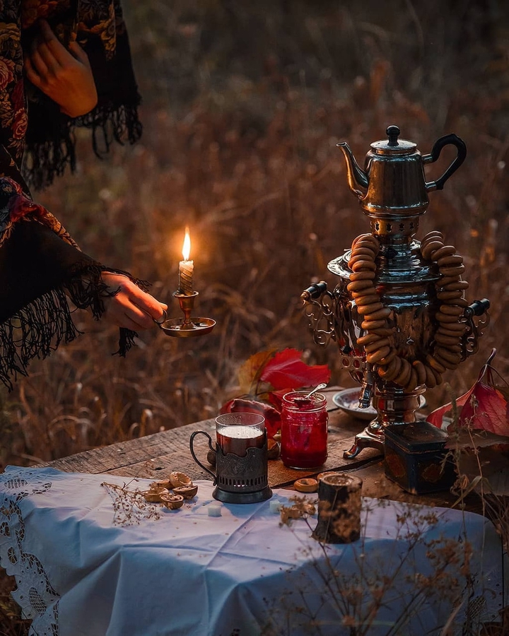 Night by candlelight