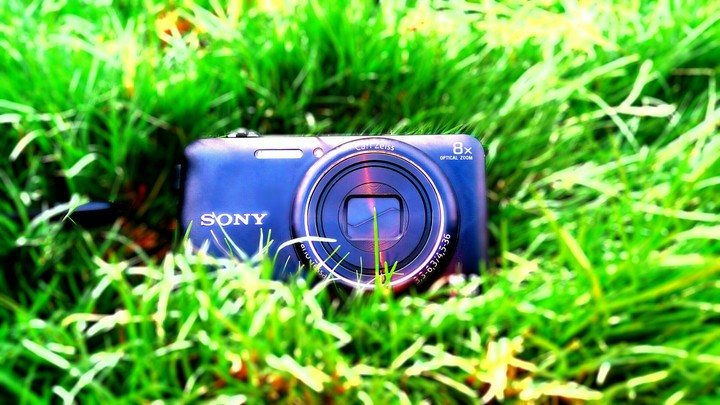 DSLR CAMERA