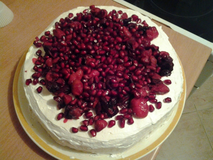 Pavlova cake