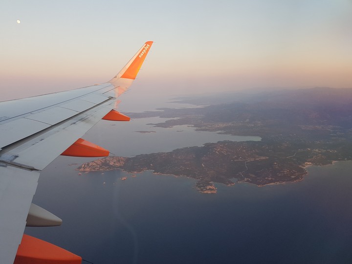 airplane wing