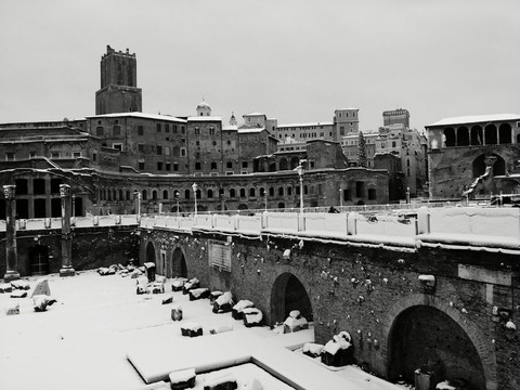 Snow in Rome