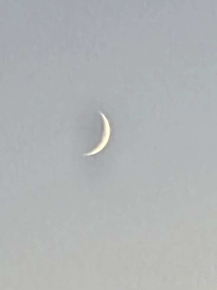 Moon, Crescent, atmospheric_phenomenon
