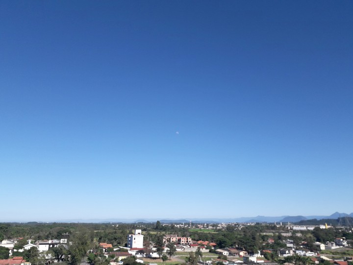 moon at day
