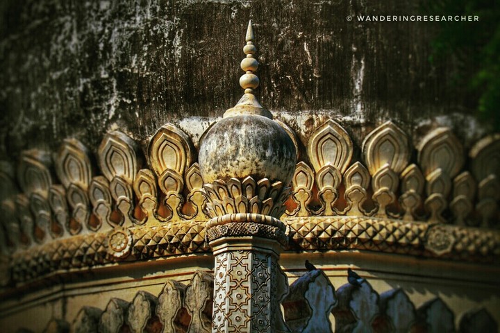 Qutub Shahi Tumb