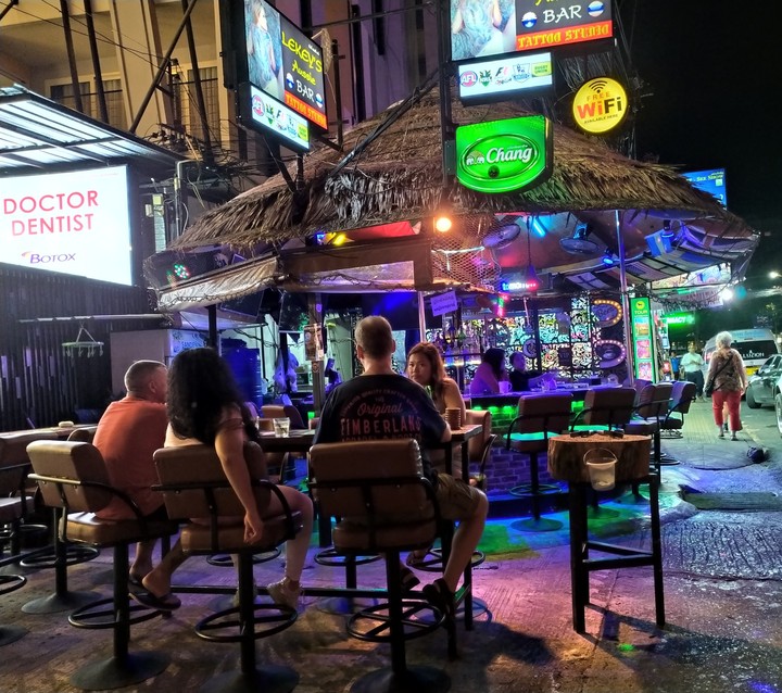 bar
