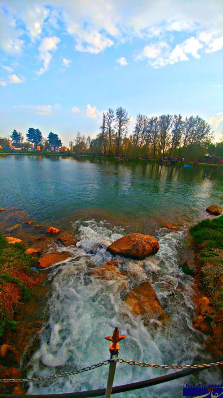 زیبا