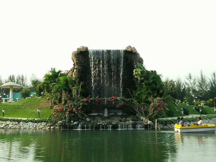 artificial waterfall