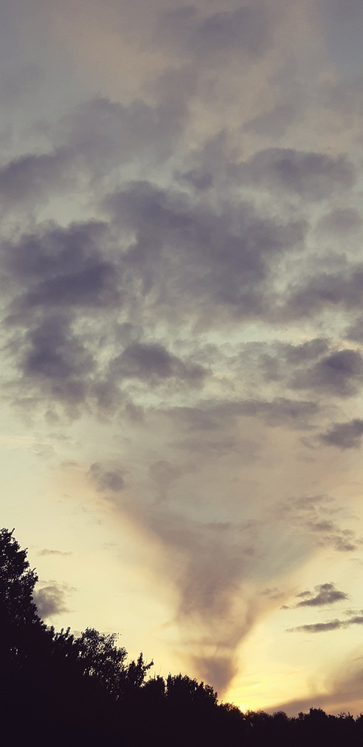 clouds fan