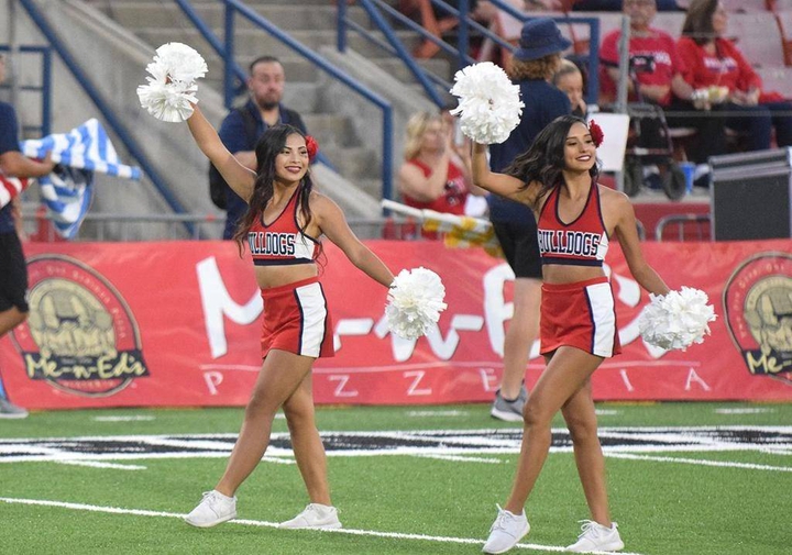 cheerleader
