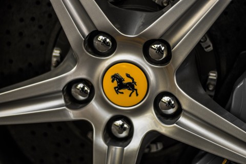 Ferrari R