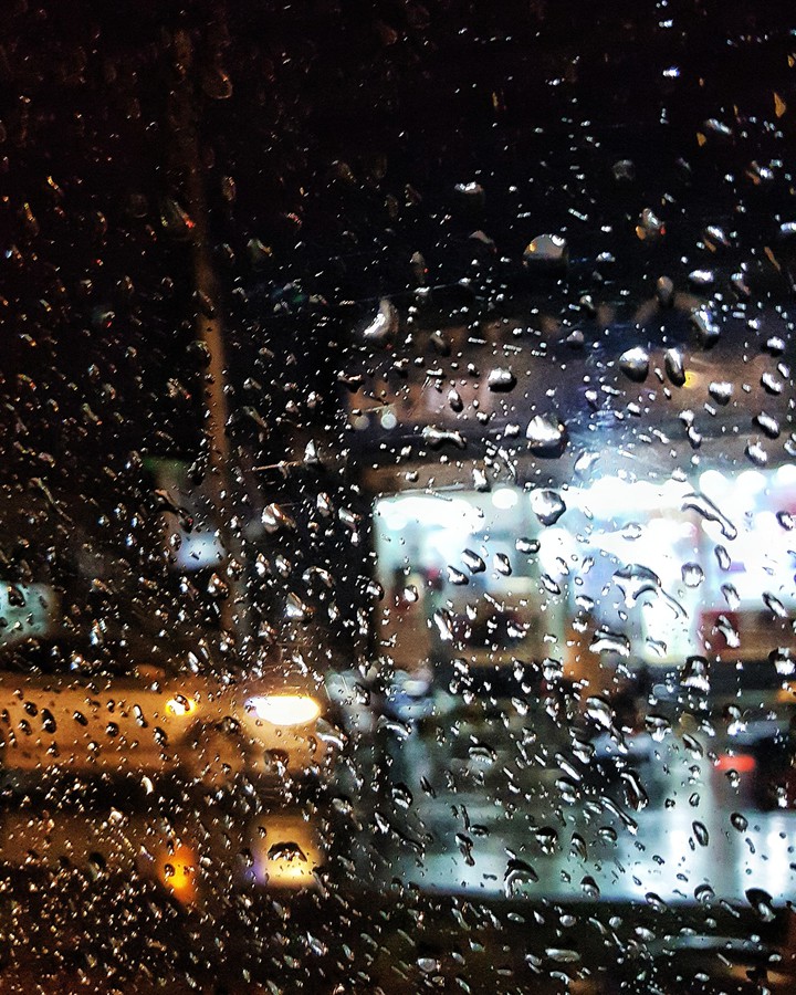 A rainy night in the City