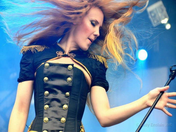 Simone Simons
