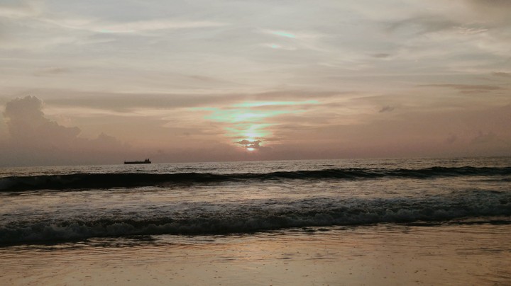 sunset or sunrise.... guess!!!