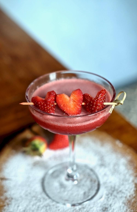STRAWBERRY COCKTAIL