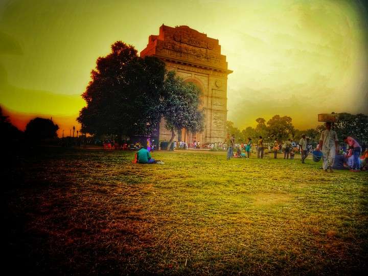The war memorial of India...INDIA GATE!!