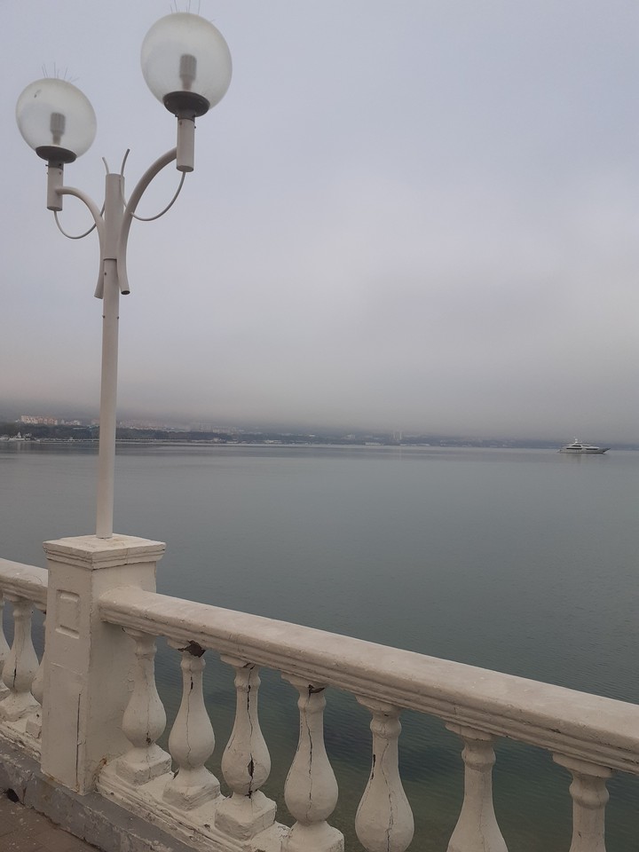 море