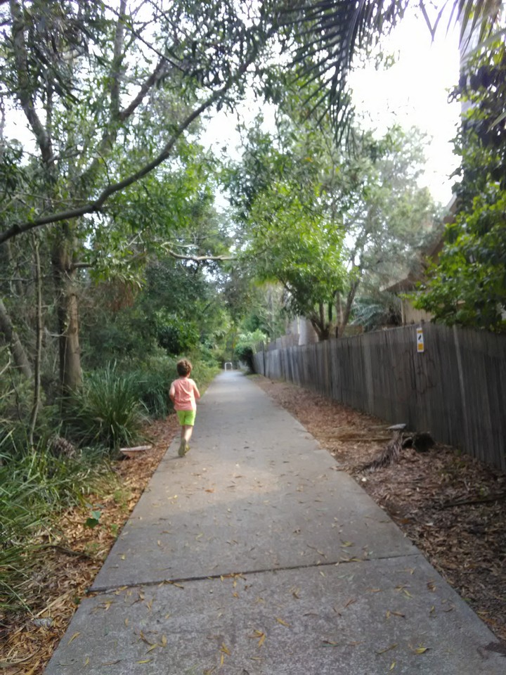 Mid-day Stroll 2