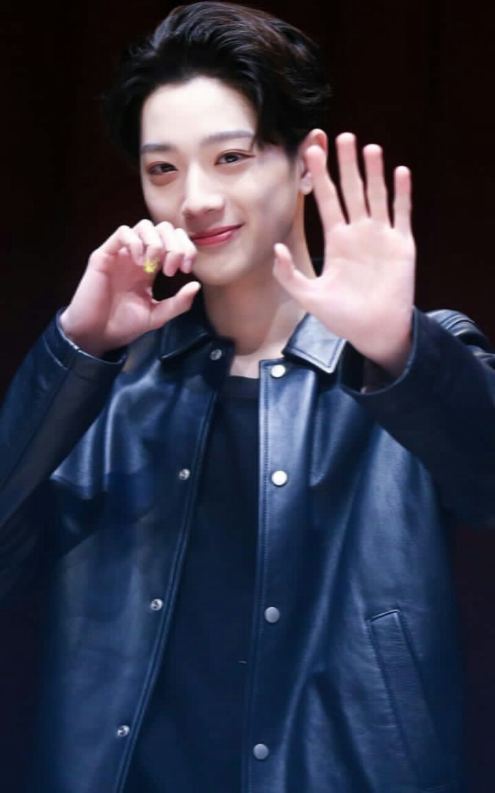 wanna one lai guanlin