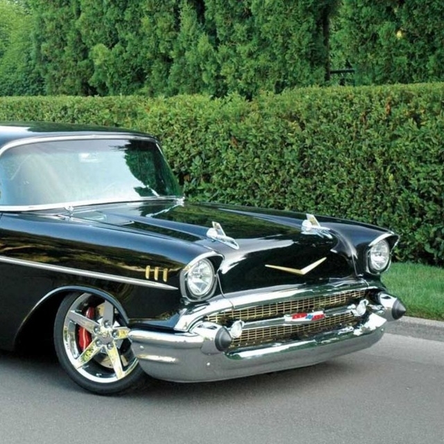 jolie voiture ancienne