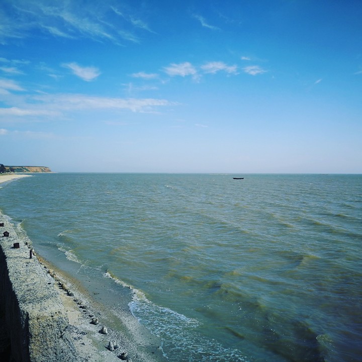 Море