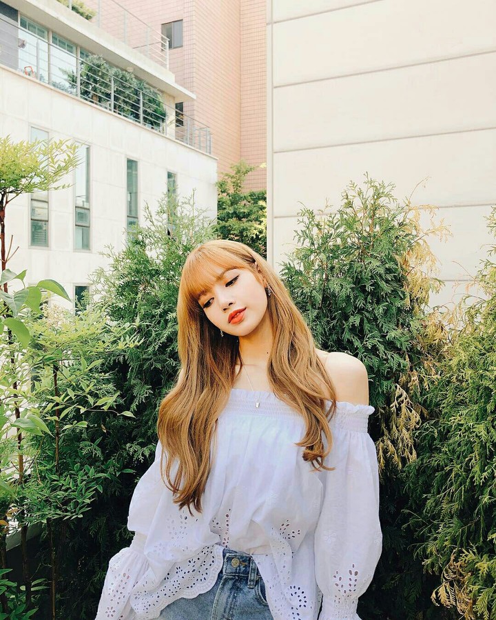 <3