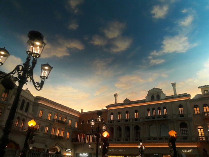 Sky fall