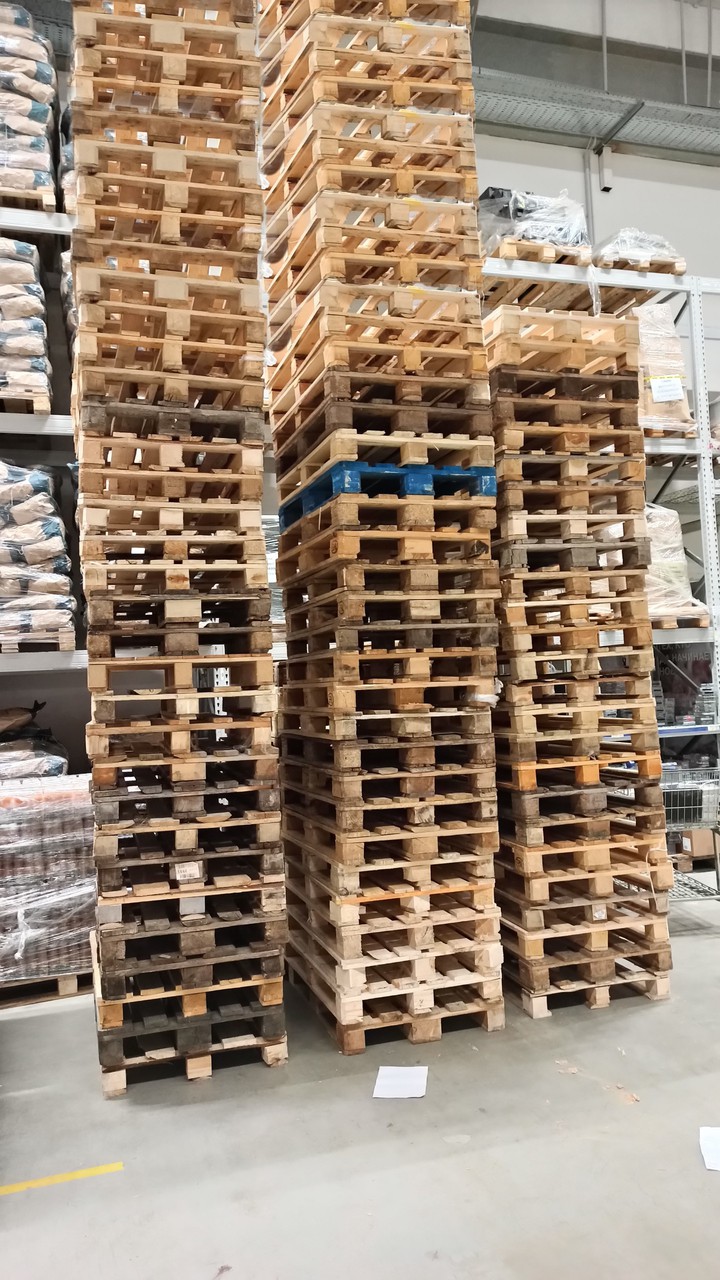 many, many pallets