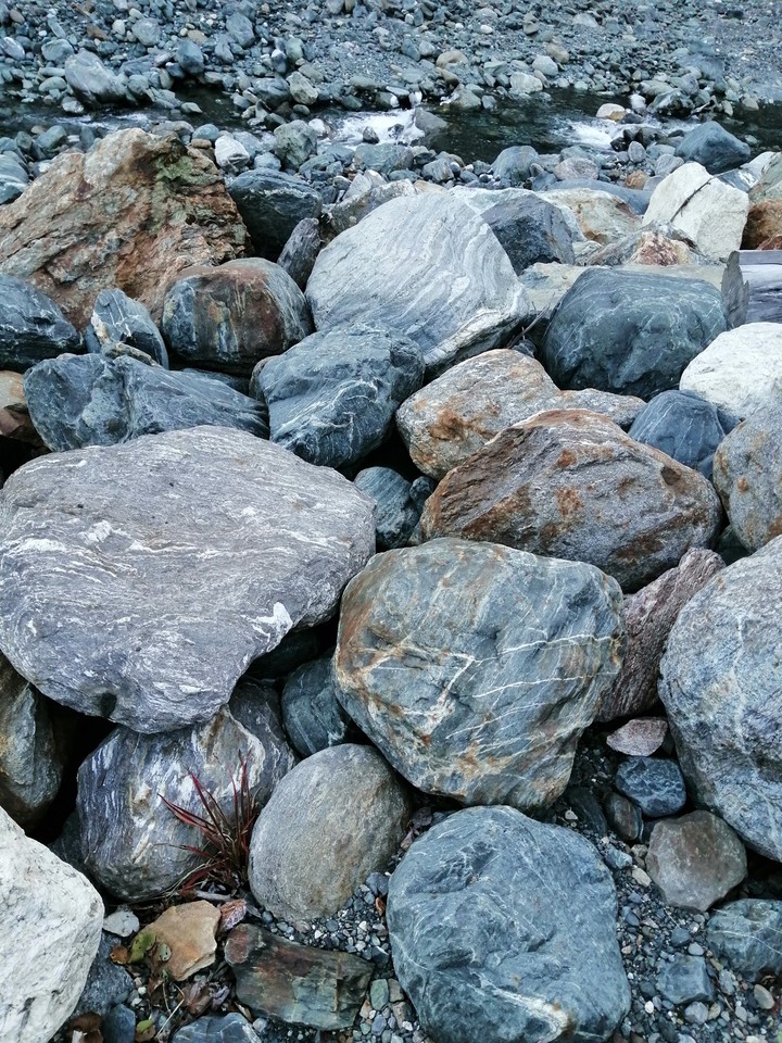 Камни